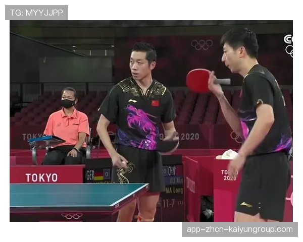 反手神球助攻，樊振东强势回归赛场夺目，樊振东的技术特点就是反手技术正手化!